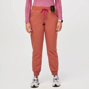 Figs Zamora Joggers in Terracotta